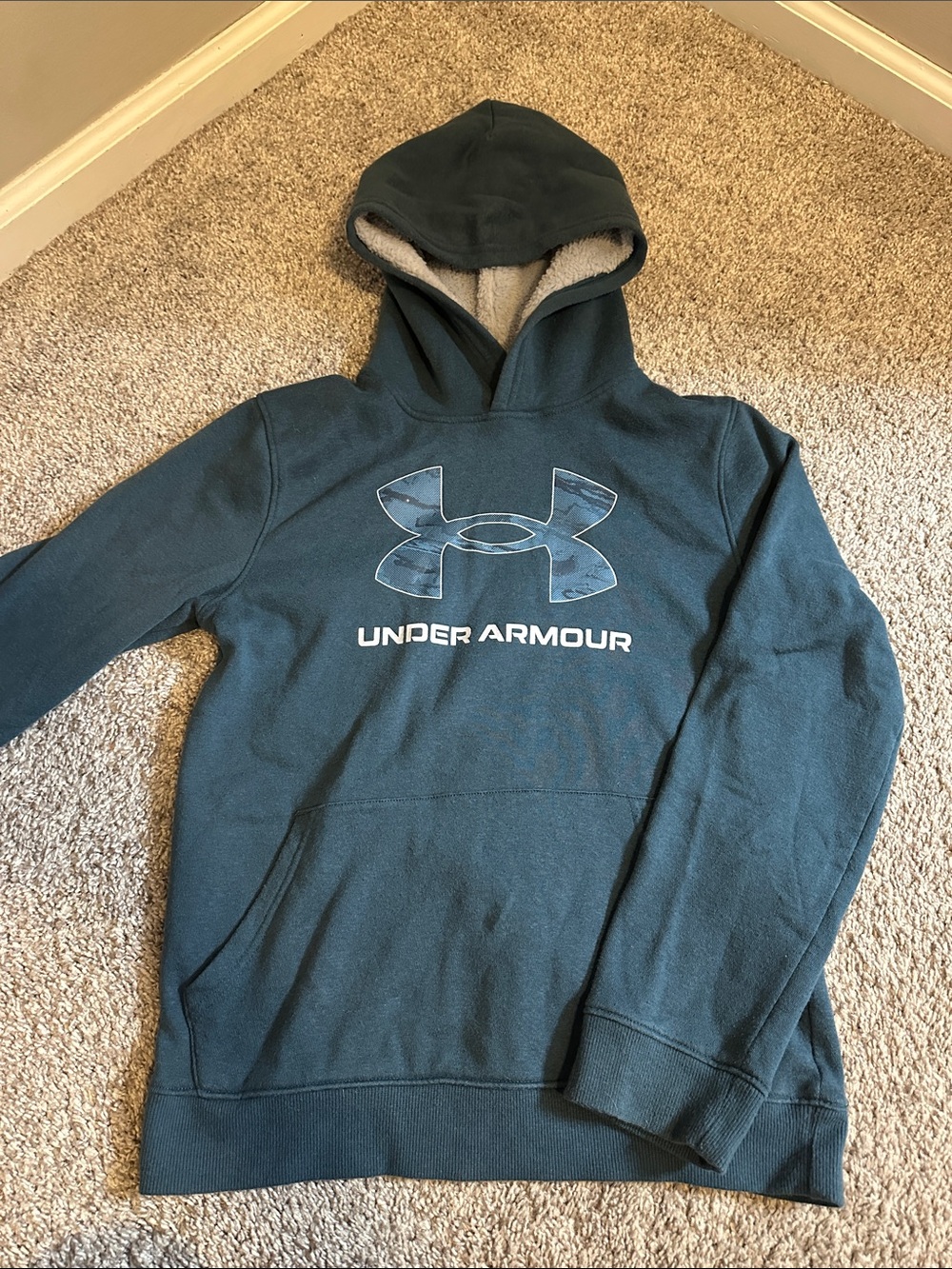 Under Armour Youth LargeTeal Hoodie with Logo